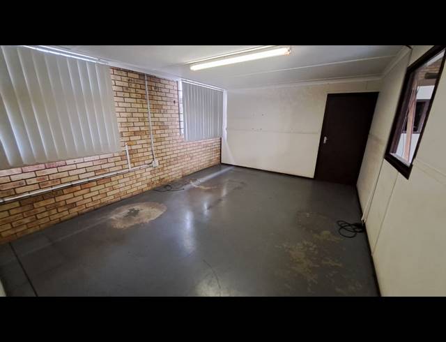 123M² WORKSHOP TO LET IN RICHARDS BAY CENTRAL
